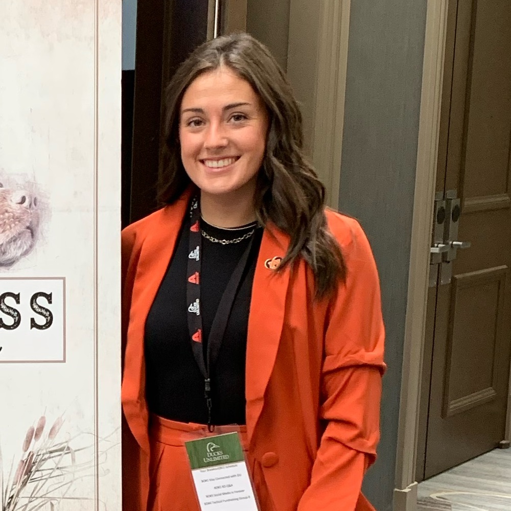 Meet your Posher, Chloe